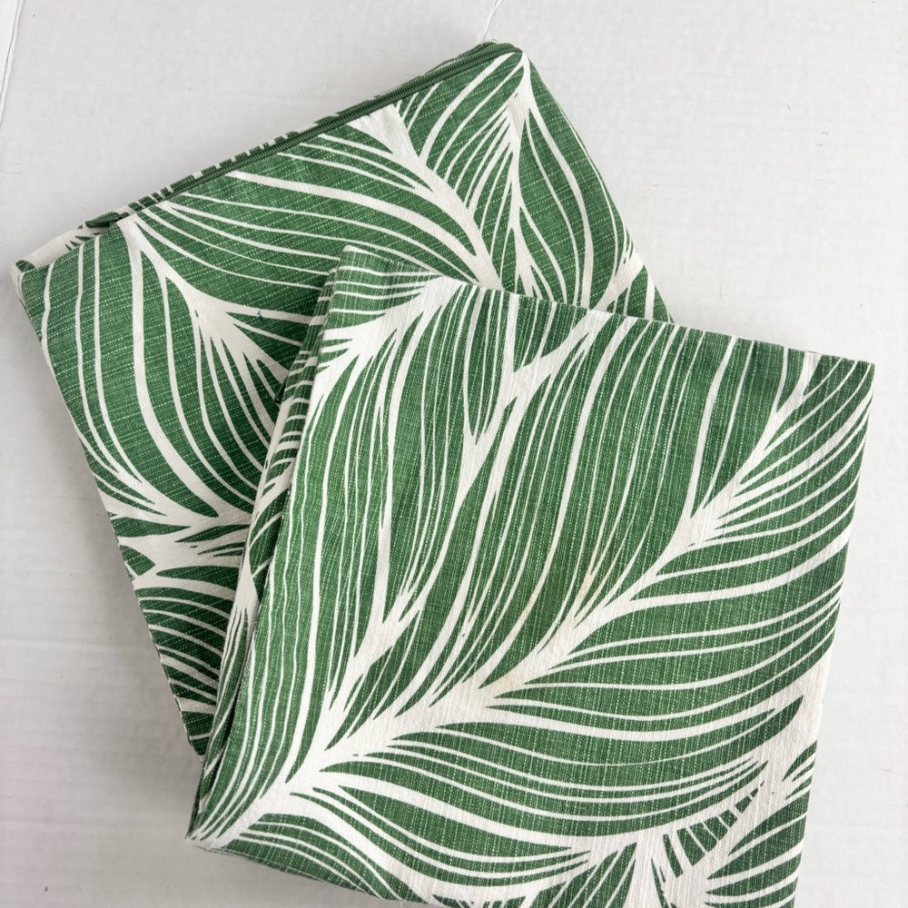Pair(2)of palm leaf design pillow covers-green & white